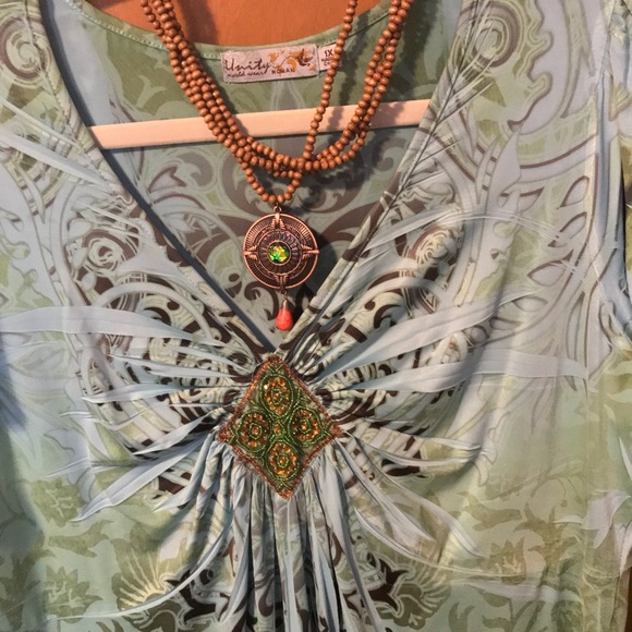 Unity Flowing Top - Picture 6 of 6